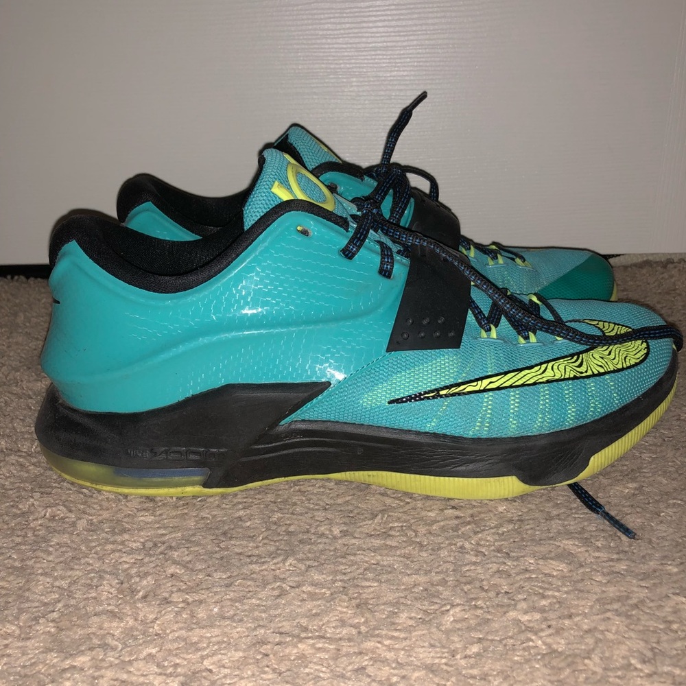KD VII Size US9